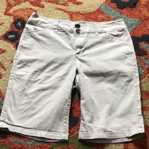 Christopher and banks short